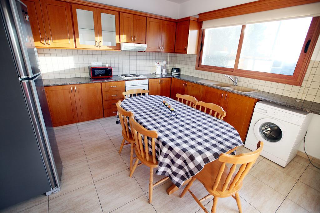 Villa Elina Paphos Zimmer foto